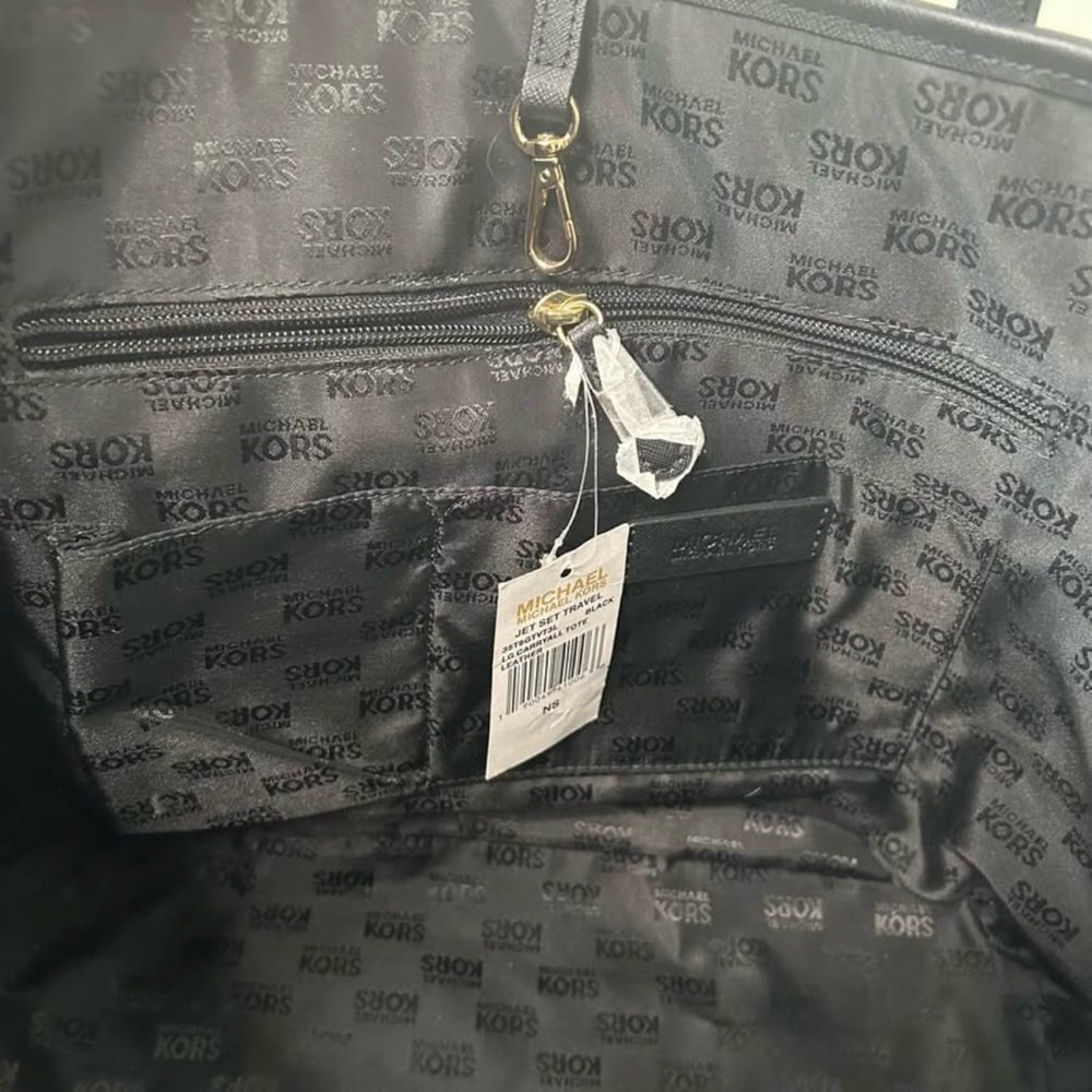 Michael Kors Large Black Leather jet set travel Tote - Picture 8 of 8